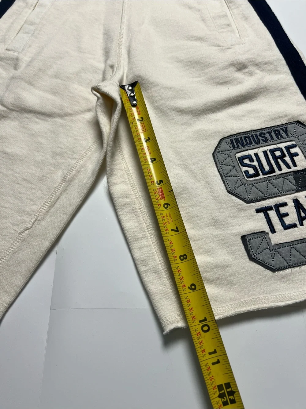 Surf Team Industry 9 Boy’s Cream Casual Shorts size 8